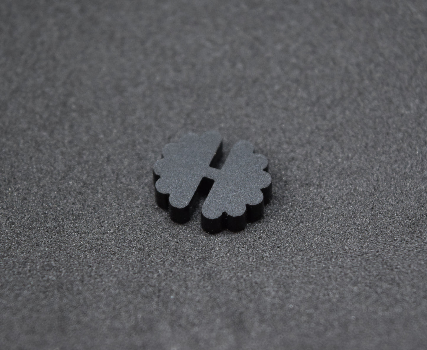 The Flower Button- black